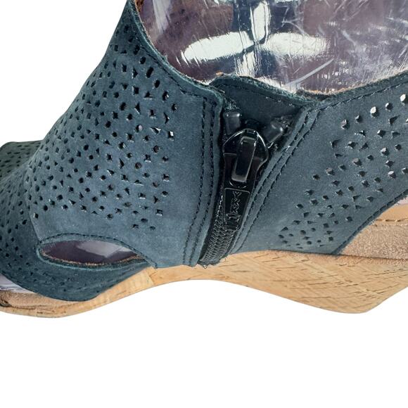 Rockport Cobb Hill Jana Leather Gray Perforated Cork Wedge Sandals Women's Sz 8 - Picture 3 of 7
